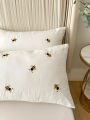 2pcs White Bee Design Flannel Embroidery Pillowcases