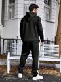 Extended Sizes Contrast Side Seam Kangaroo Pocket Hoodie And Sweatpants Set For Men