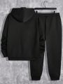 Men's Plus Size Hooded Black Sweatshirt And Sweatpants Set With Printed Decoration