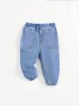 SHEIN Baby Boys' Loose Fit Comfortable Simple Fashionable Cute Cool Jeans With Elastic Cuffs, Blue