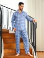 Men Plaid Print Letter Embroidery Contrast Piping PJ Set