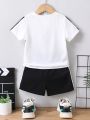 SHEIN Kids SPRTY Young Boy Black And White Letter Printed Two-piece Set For Summer, Featuring Leisure, Sporty, Street Style With Round Collar And Regular Sleeves
