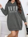 SHEIN Essnce Plus Letter Graphic Drop Shoulder Hooded Sweatshirt Dress
