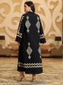 SHEIN Najma Women'S Plus Size Loose Fit Geometric Printed V-Neck Dress