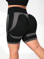 Plus Striped Print Wideband Waist Sports Shorts