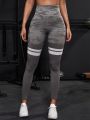 Yoga Trendy Striped & Camo Print Sports Leggings With Phone Pocket