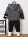 SHEIN Kids QTFun Young Boy 2pcs/Set Trendy Spider Printed Hoodie And Sweatpants, Casual And Comfortable, For Spring And Autumn