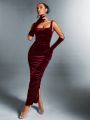 SHEIN BAE Split Back Ruched Velvet Bodycon Dress With Arm Sleeves