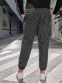 Manfinity Homme Men'S Plus Size Letter Patched Striped Casual Tapered Pants