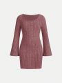 SHEIN Tween Girls' Fashionable Sweetheart Knitted Solid Color Fitted Long Sleeve Sweater Dress With Large Round Neck