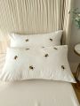 2pcs White Bee Design Flannel Embroidery Pillowcases