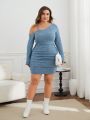 SHEIN Privé Plus Size Women's Elegant Dress With Irregular Shoulders And Bell Sleeves