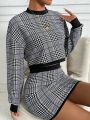 SHEIN Essnce Plaid Cropped Top And Skirt Set