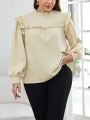 SHEIN Privé Plus Size Solid Color Shirt With Frill Detailing