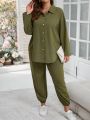 SHEIN LUNE Plus Size Women's Solid Color Shirt And Pants Two-piece Set