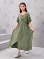 SHEIN Kids Nujoom Teen Girls' Solid Color Vintage Style V Neck Ruffled Sleeve Empire Waist Dress