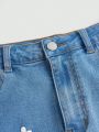 SHEIN Teenage Girls' Butterfly Pattern Printed Distressed Denim Shorts