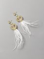 SHEIN Belle 1pair Feather Decor Casual & Fashionable Heart Earrings