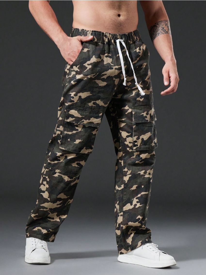 Men Plus Camo Print Drawstring Waist Cargo Jeans