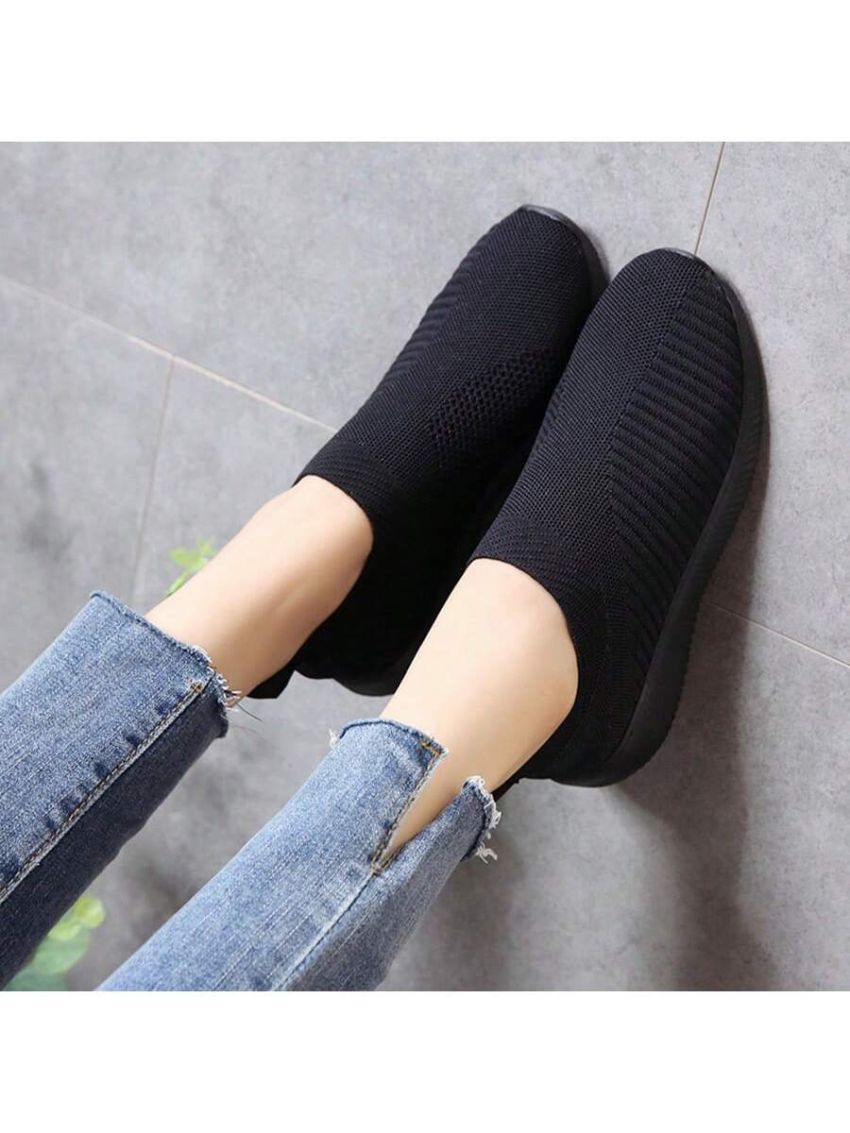 Women's Athletic Shoes