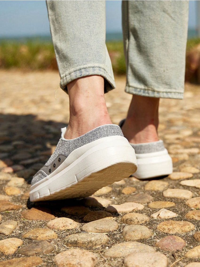 OrthoComfoot Womens Classic Orthopedic Soft Loafers, Breathable Arch Support Slip On Shoes for Hanging Out, Plantar Fasciitis Light-Weight Colgs for Pronation