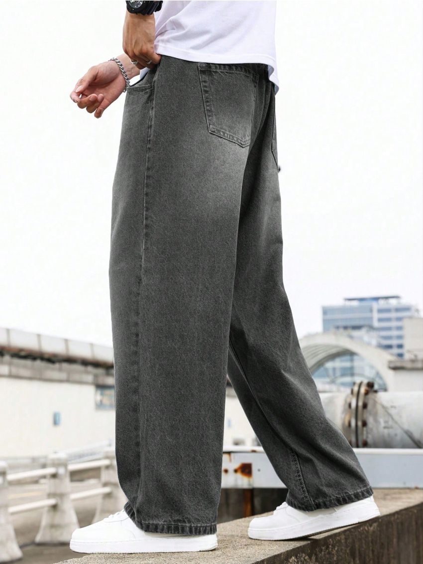Manfinity Hypemode Men's Denim Jeans, Loose Straight-Leg Jeans With Washed Design