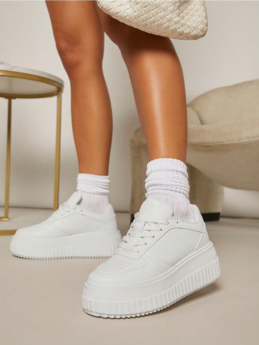 Minimalist Lace Up Front Skate Shoes