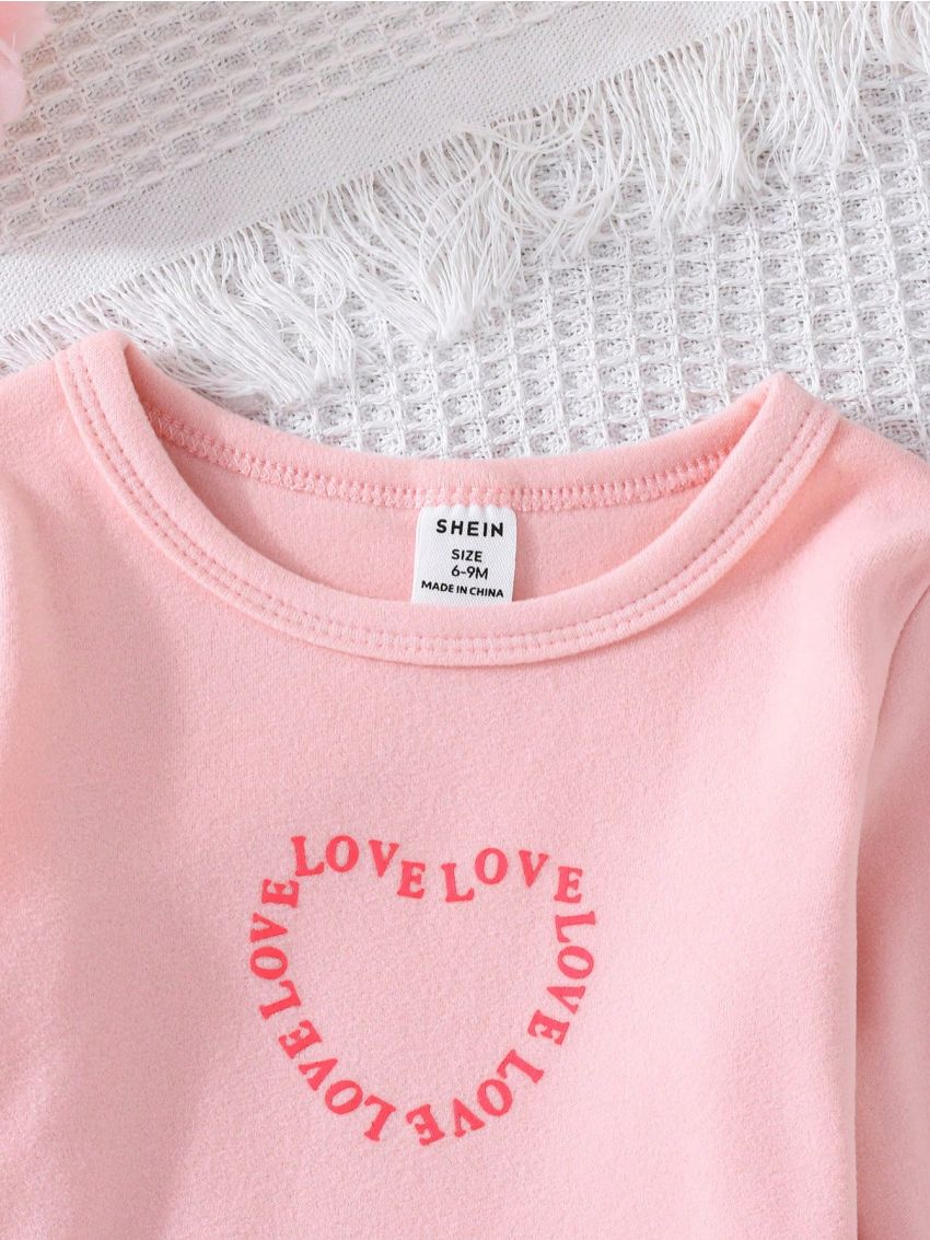 Three-Piece Set Of Long-Sleeved Tops With Heart Letter Pattern For Baby Girls