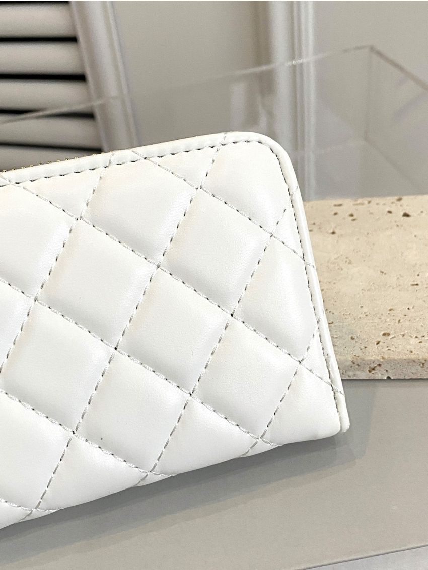 Minimalist Quilted Small Wallet