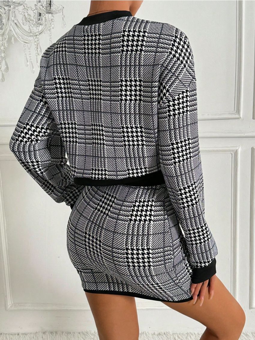 SHEIN Essnce Plaid Cropped Top And Skirt Set