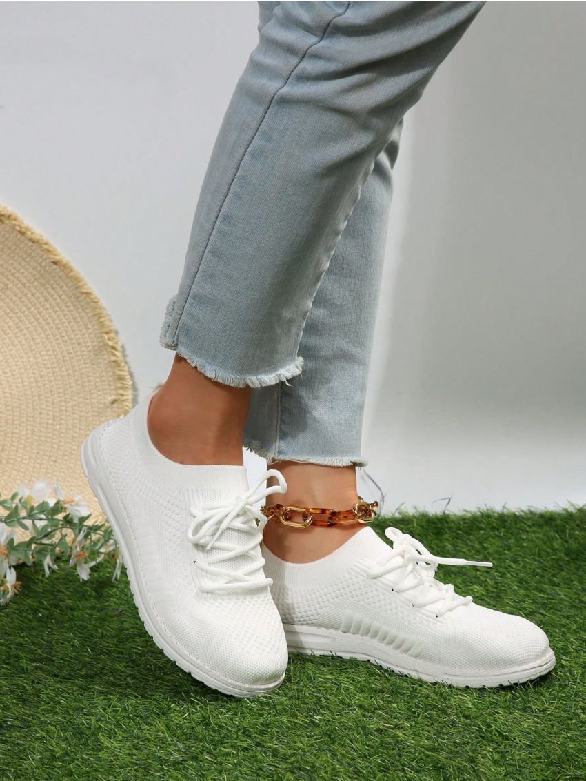 Women's Outdoor Breathable Lightweight Knitted Sneakers With Laces