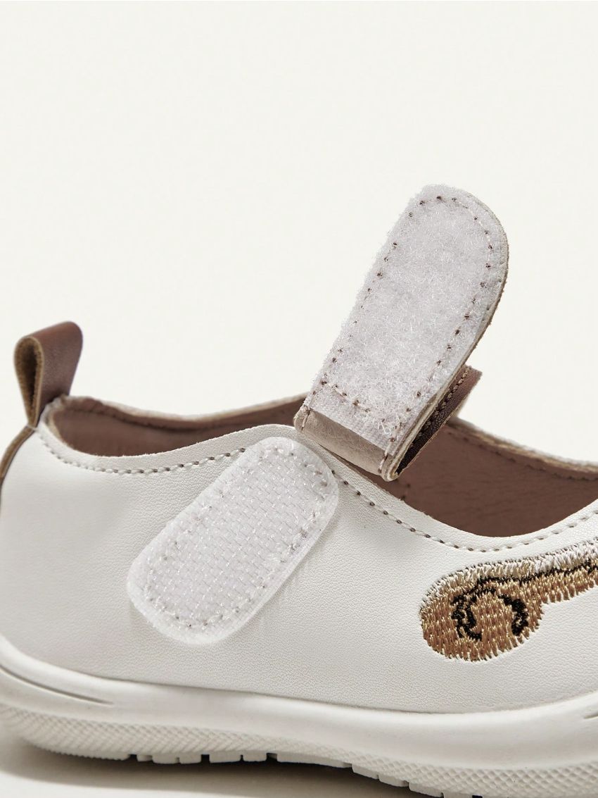 Cozy Cub Cute And Fun Fox Pattern Embroidered Baby Mary Jane Shoes