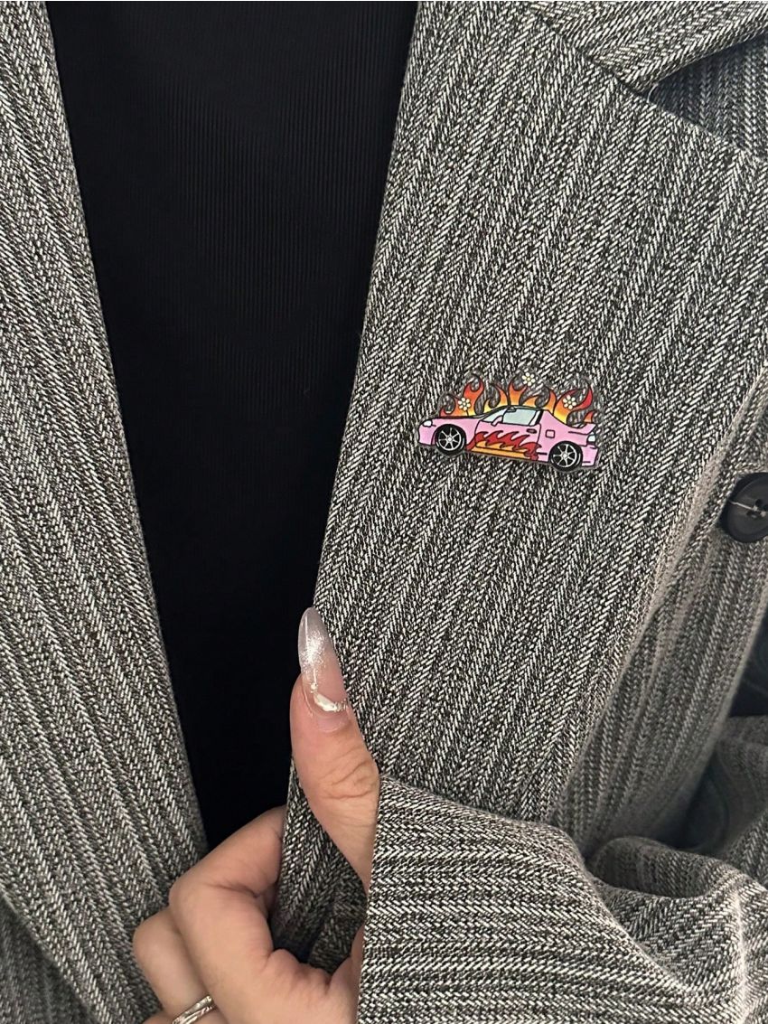 iiiamselina Fashionable Pink Car Shape With Flame Design Brooch