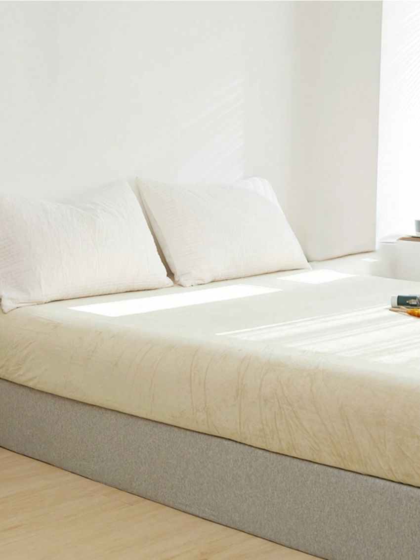 1pc Beige Crystal Velvet Fitted Sheet