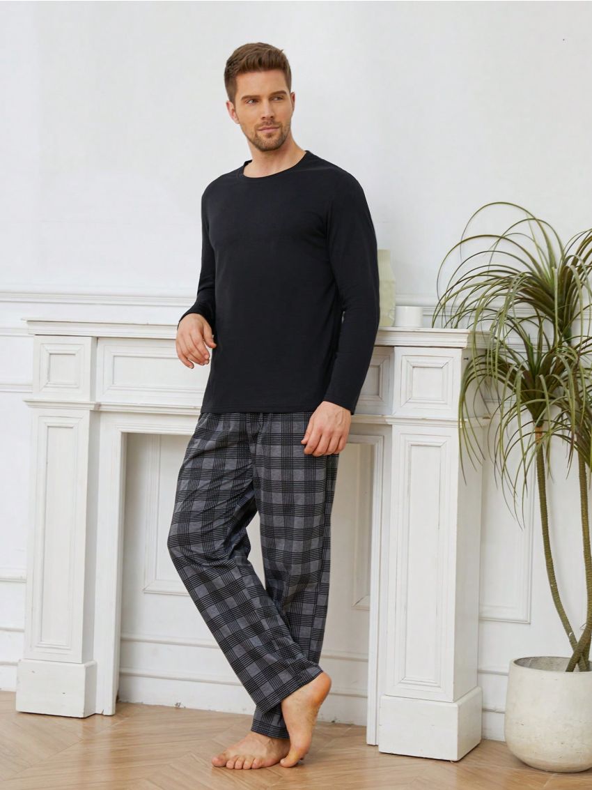 Men Solid Tee & Plaid Print Pants PJ Set