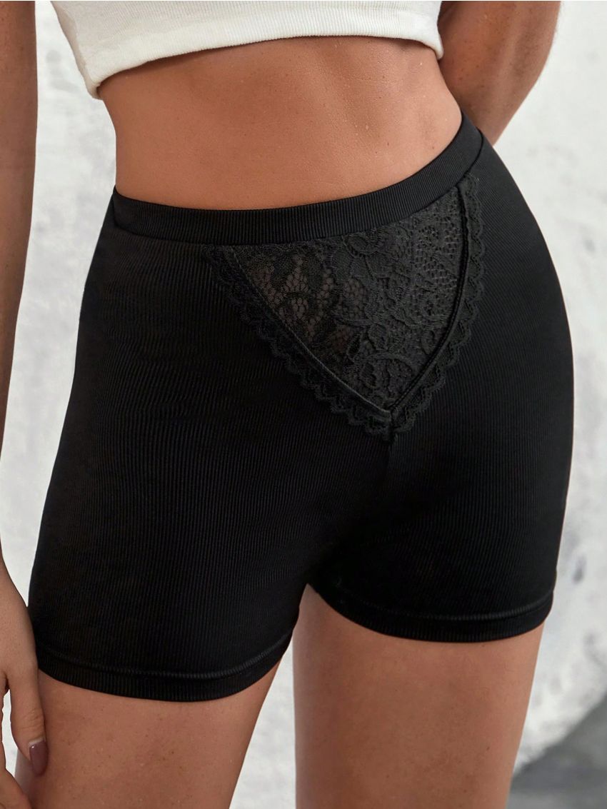 SHEIN Privé Ladies Lace Patchwork Shorts