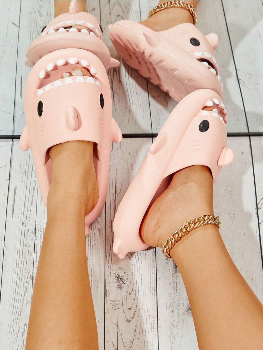 Fashionable Fun Shark Shape Thick Sole One-piece Molded Plastic Slippers