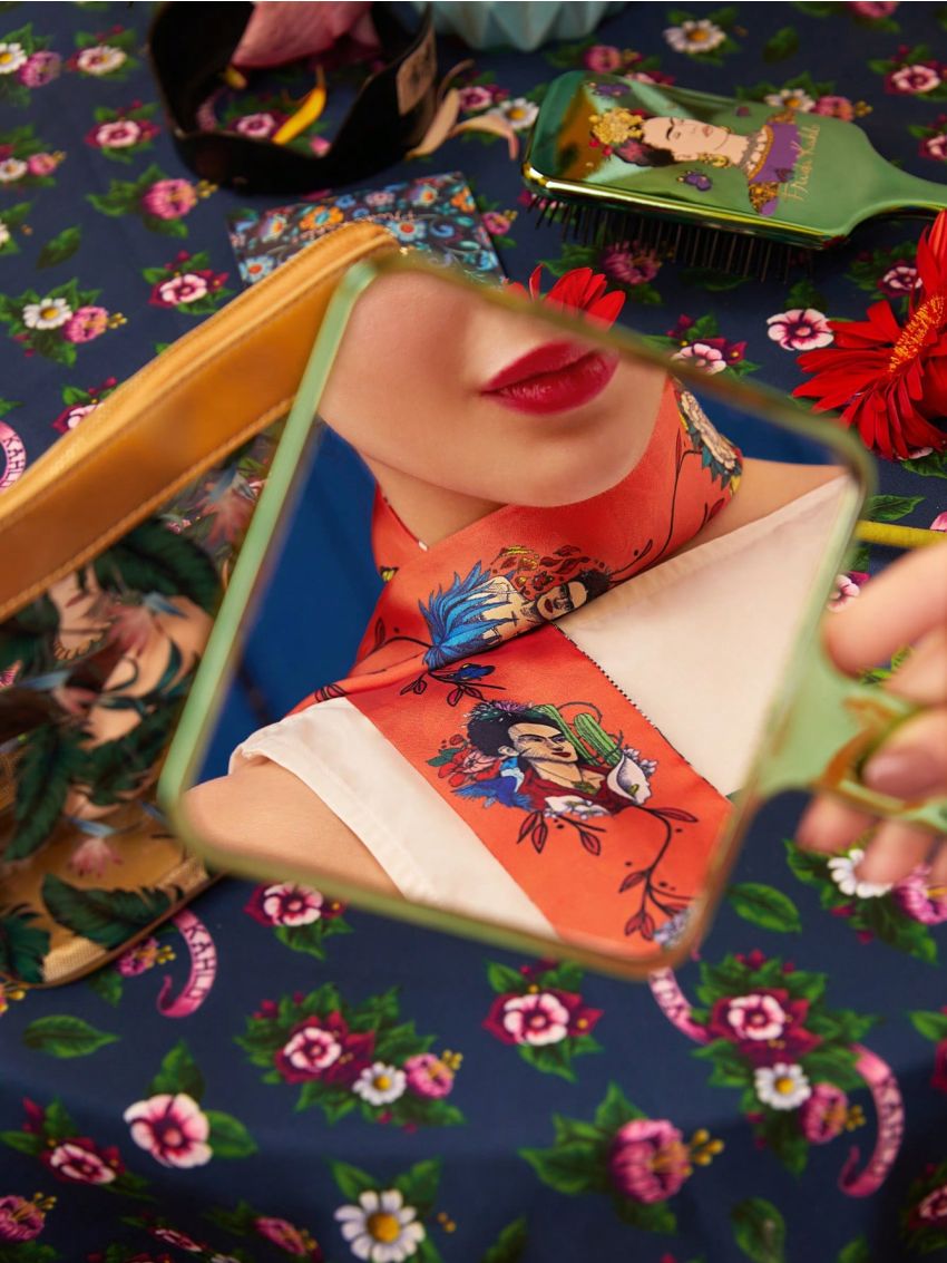 Frida Kahlo X SHEIN 1pc Women Floral Pattern Fashionable Twilly Scarf For Daily Decoration