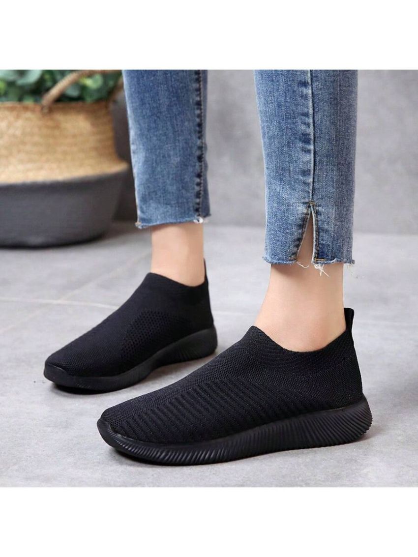 Women's Athletic Shoes