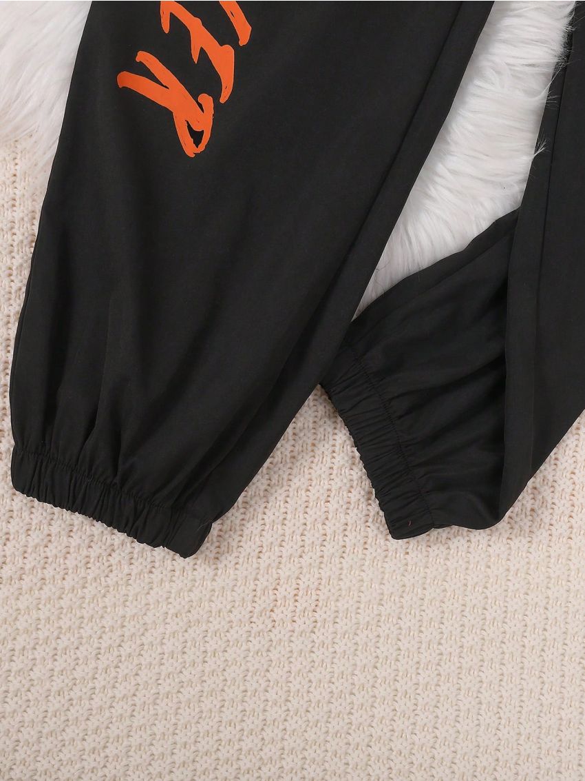 SHEIN Kids Cooltwn Tween Girl Cold Shoulder Tee & Letter Graphic Pants