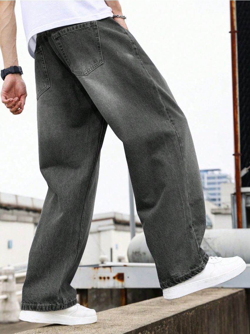 Manfinity Hypemode Men's Denim Jeans, Loose Straight-Leg Jeans With Washed Design