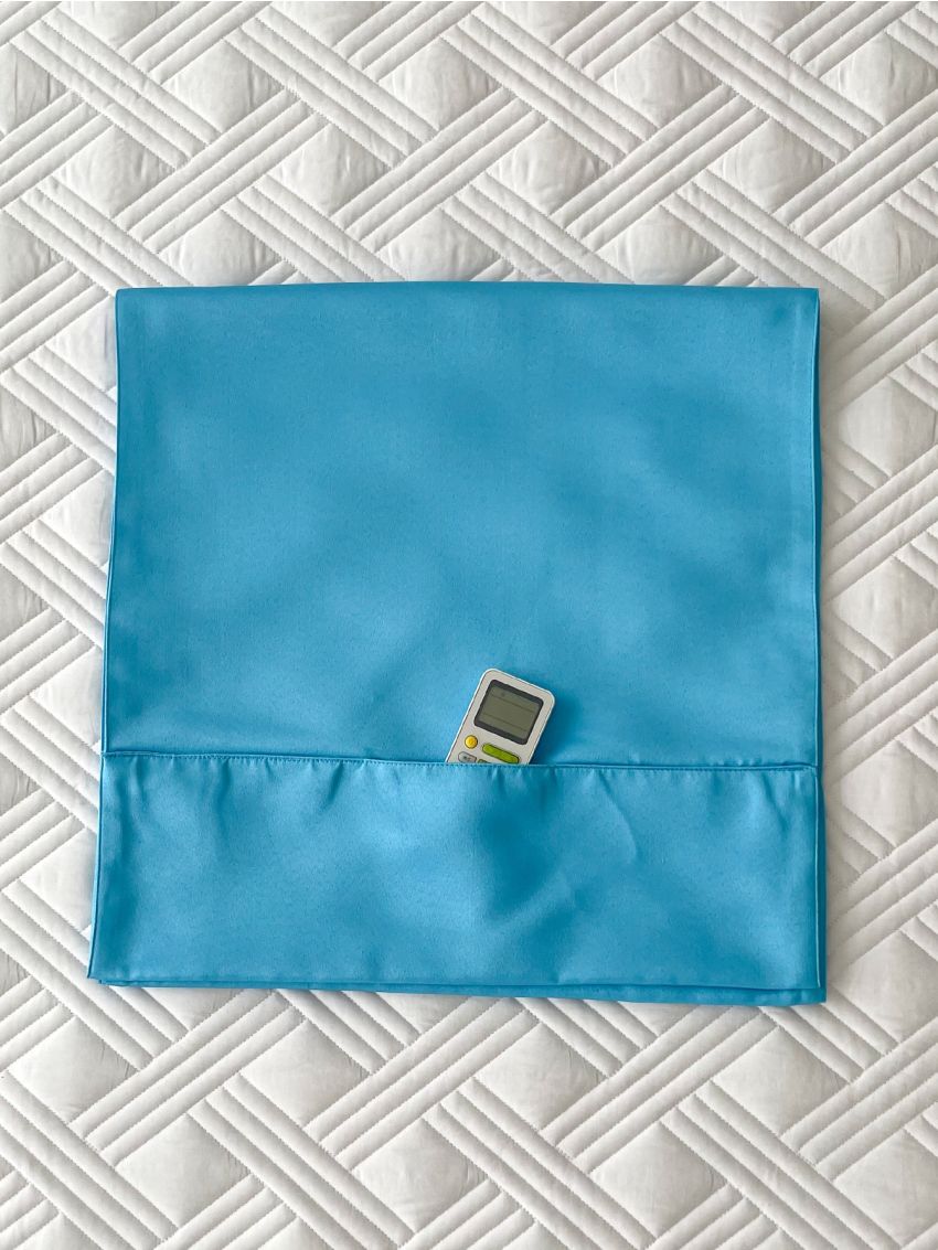 Solid Color Bed Runner With Side Pocket