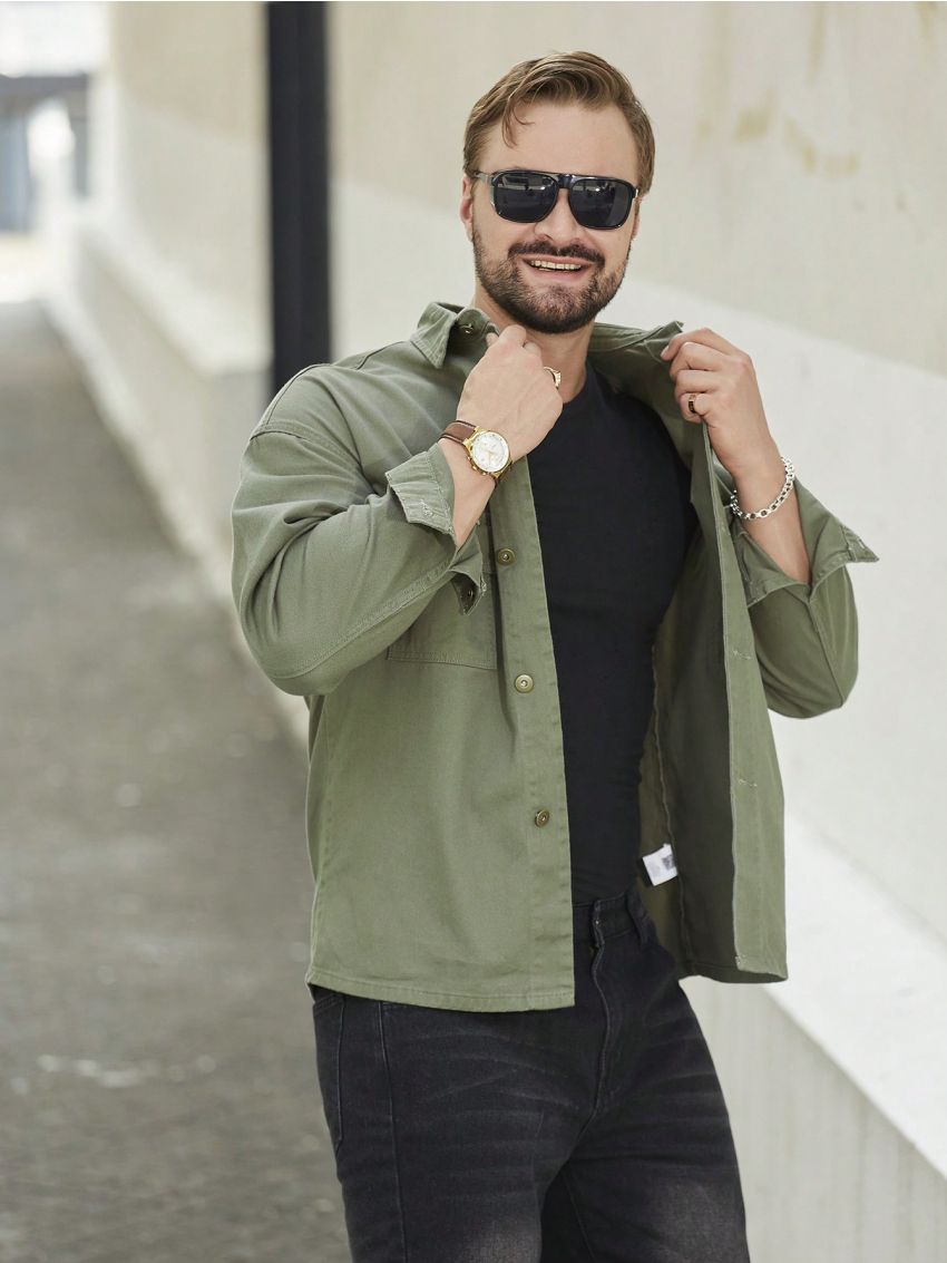 Men Solid Button Front Denim Shirt