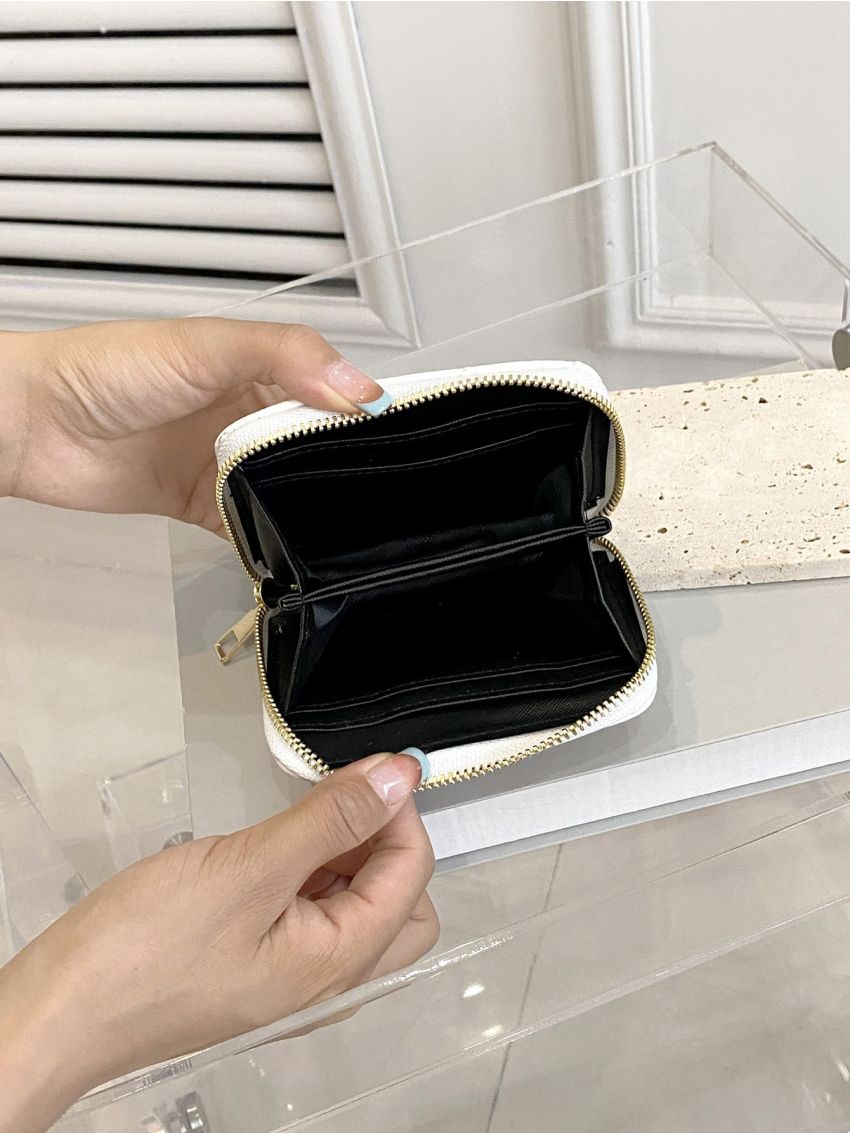 Minimalist Quilted Small Wallet