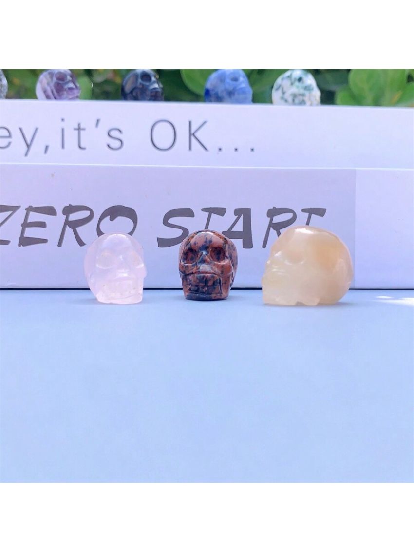 1pc Natural Crystal Carved Skull Shaped Pendant (color Random), With Possible Irregular Cracks And Small Flaws Due To Natural Material
