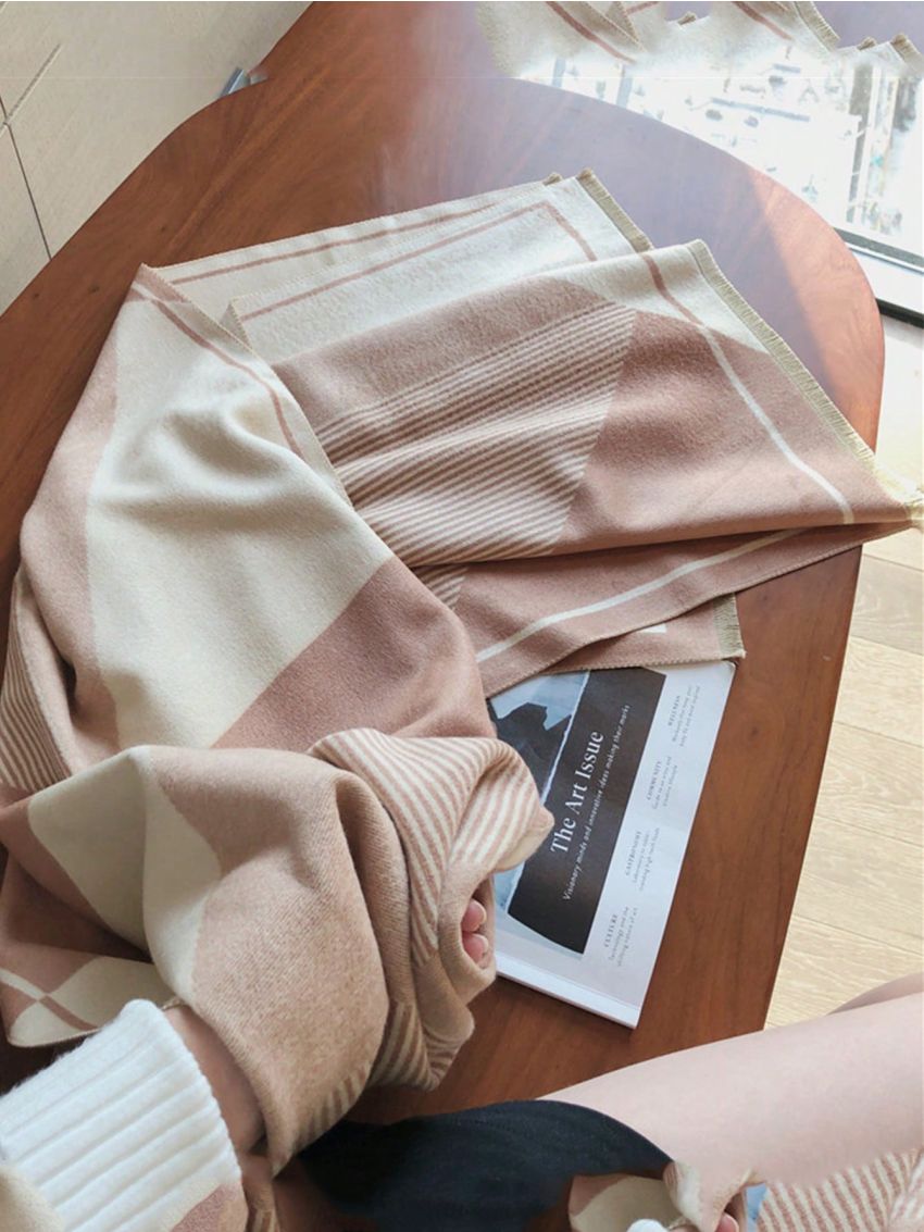 1pc Khaki Women Cashmere Feeling Color Block Long Shawl Scarf, Geometric Pattern Keep Warm Wool Fashion Scarf For Autumn Winter Daily Life Evening Dresses Travel Office Winter Wedding and gift