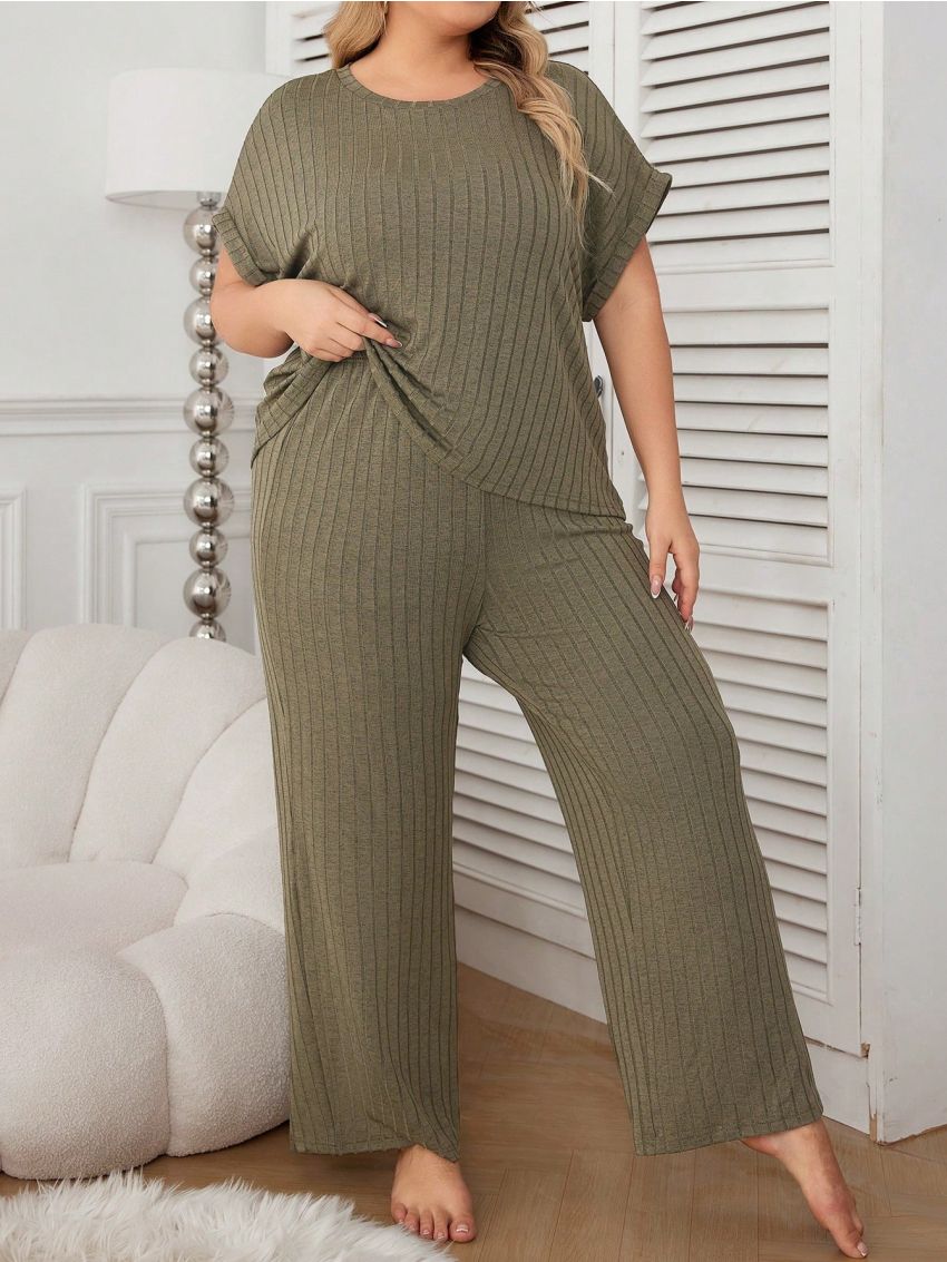 Plus Size Solid Color Textured Comfortable Pyjamas Set