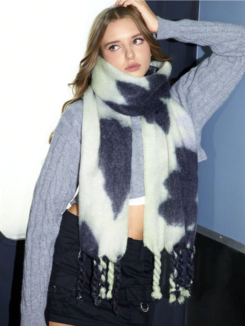 SHEIN ICON Tassel Decor Warm Scarf