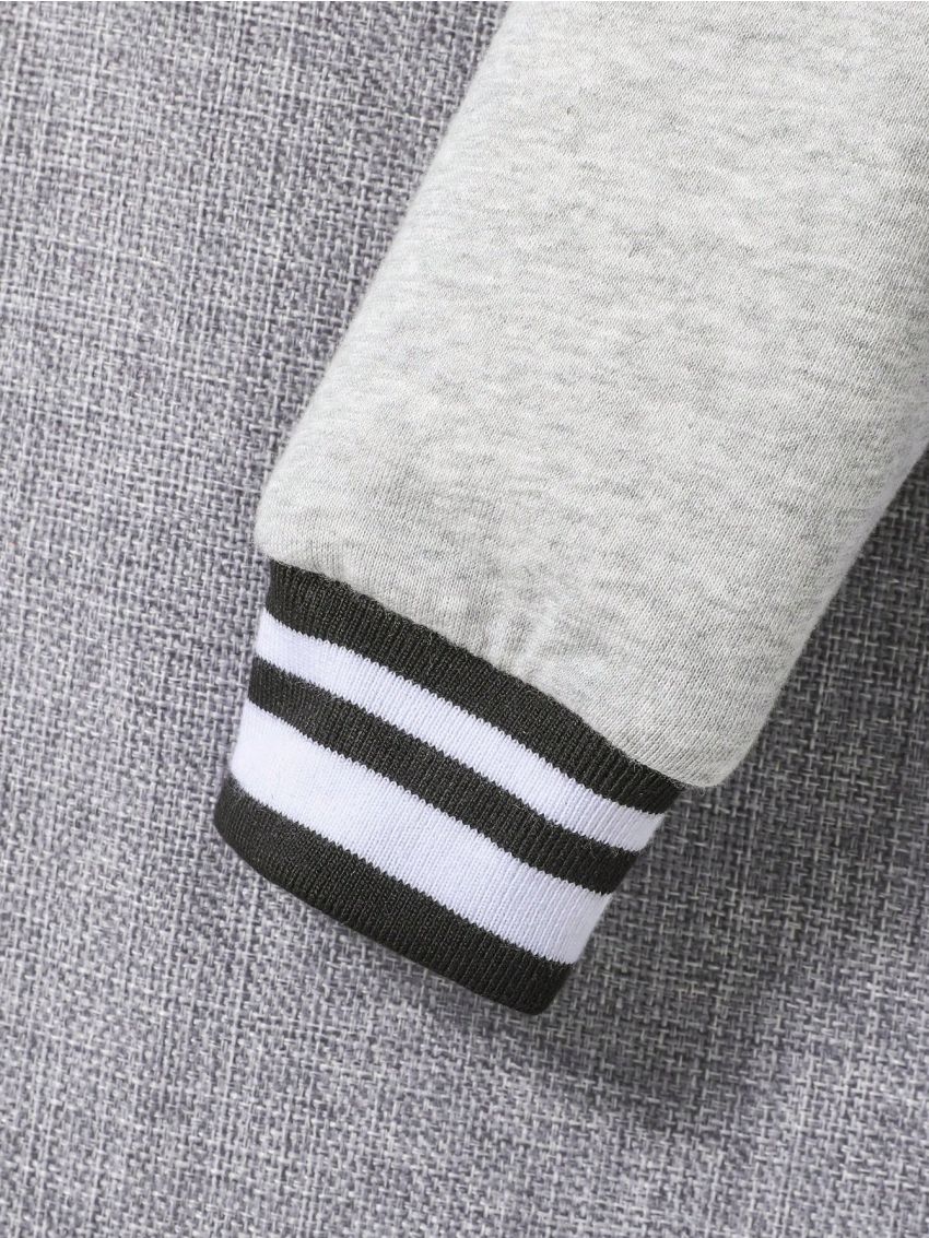 SHEIN Tween Boy Letter Patched Striped Trim Colorblock Denim Varsity Jacket Without Tee