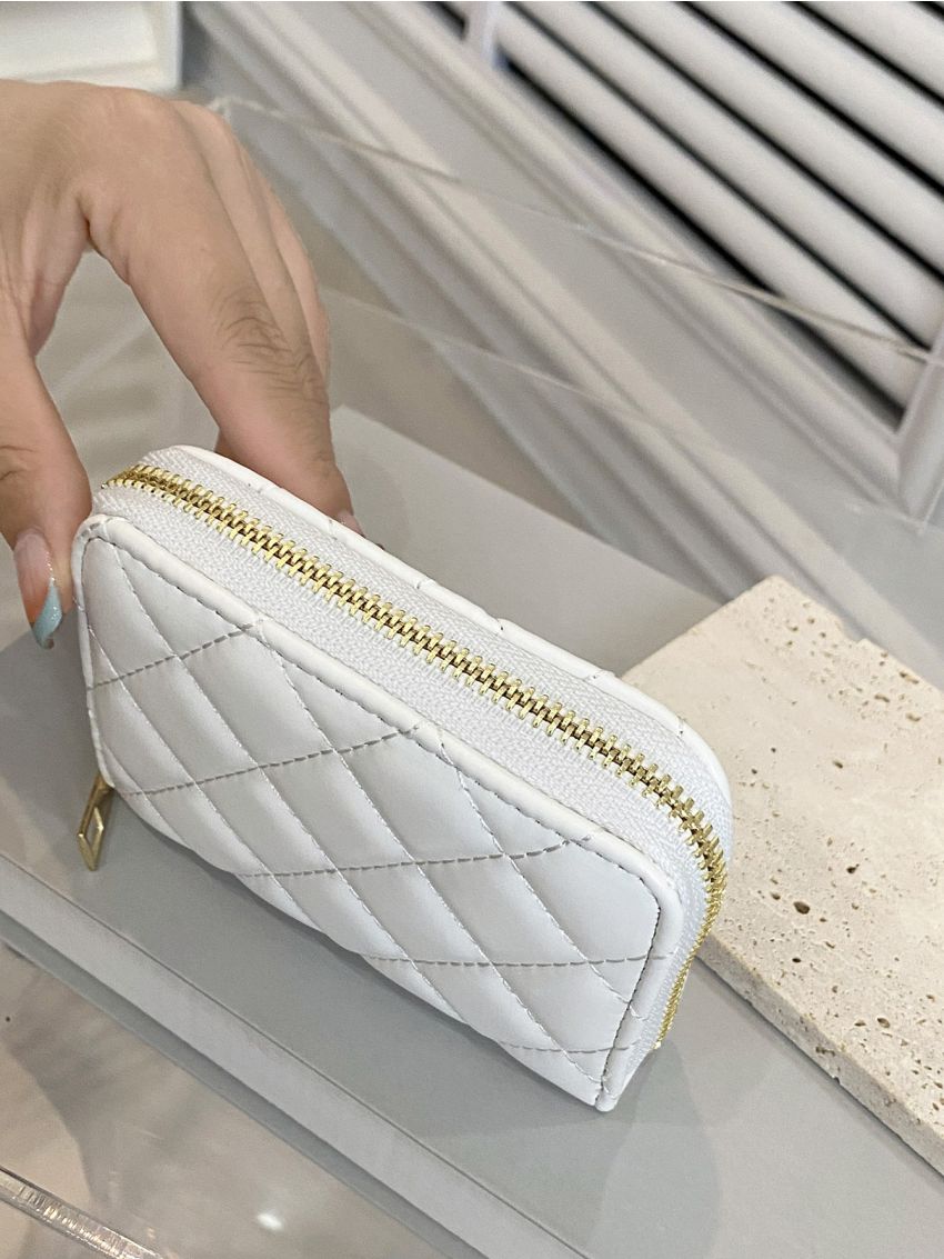 Minimalist Quilted Small Wallet